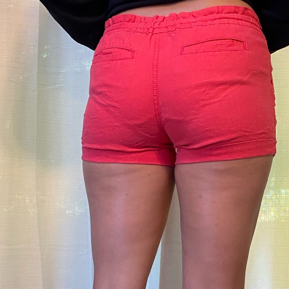 Old navy pink linen shorts. Size 2. - Picture 2 of 3